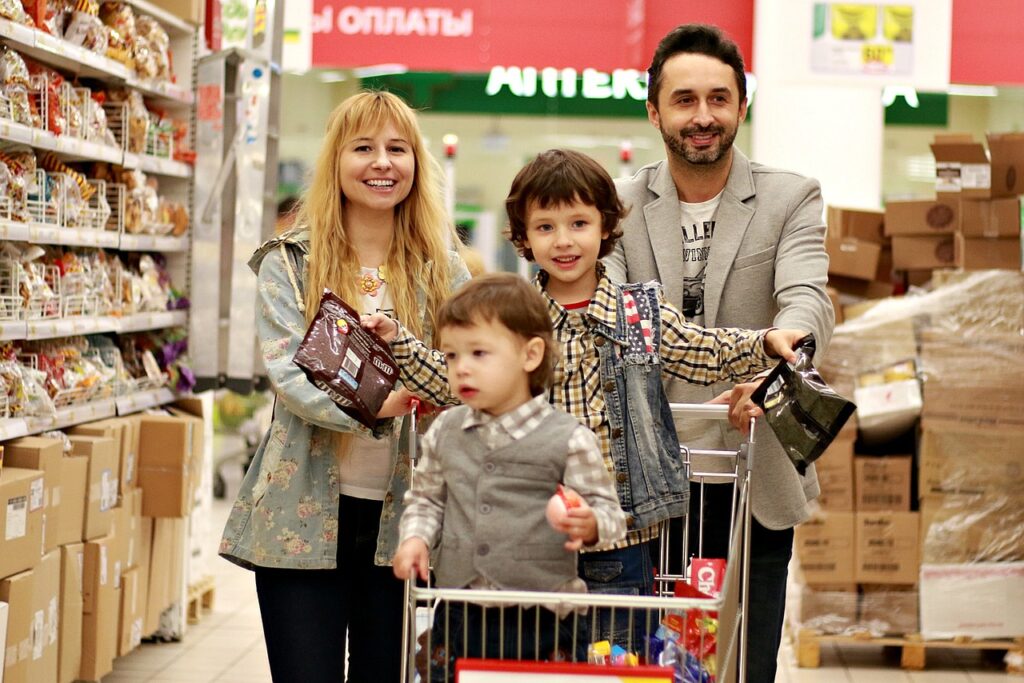 Managing the Family Budget: Practical Tips for Maghrebi Diaspora Readers