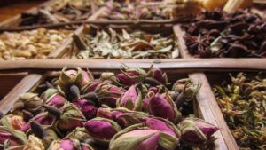 Oriental Fragrances: Buying Guide and Top Brands – A Guide for Maghrebi Diaspora Readers