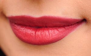 Glamourous Oriental Makeup for Special Occasions: A Guide for Maghrebi Diaspora Readers