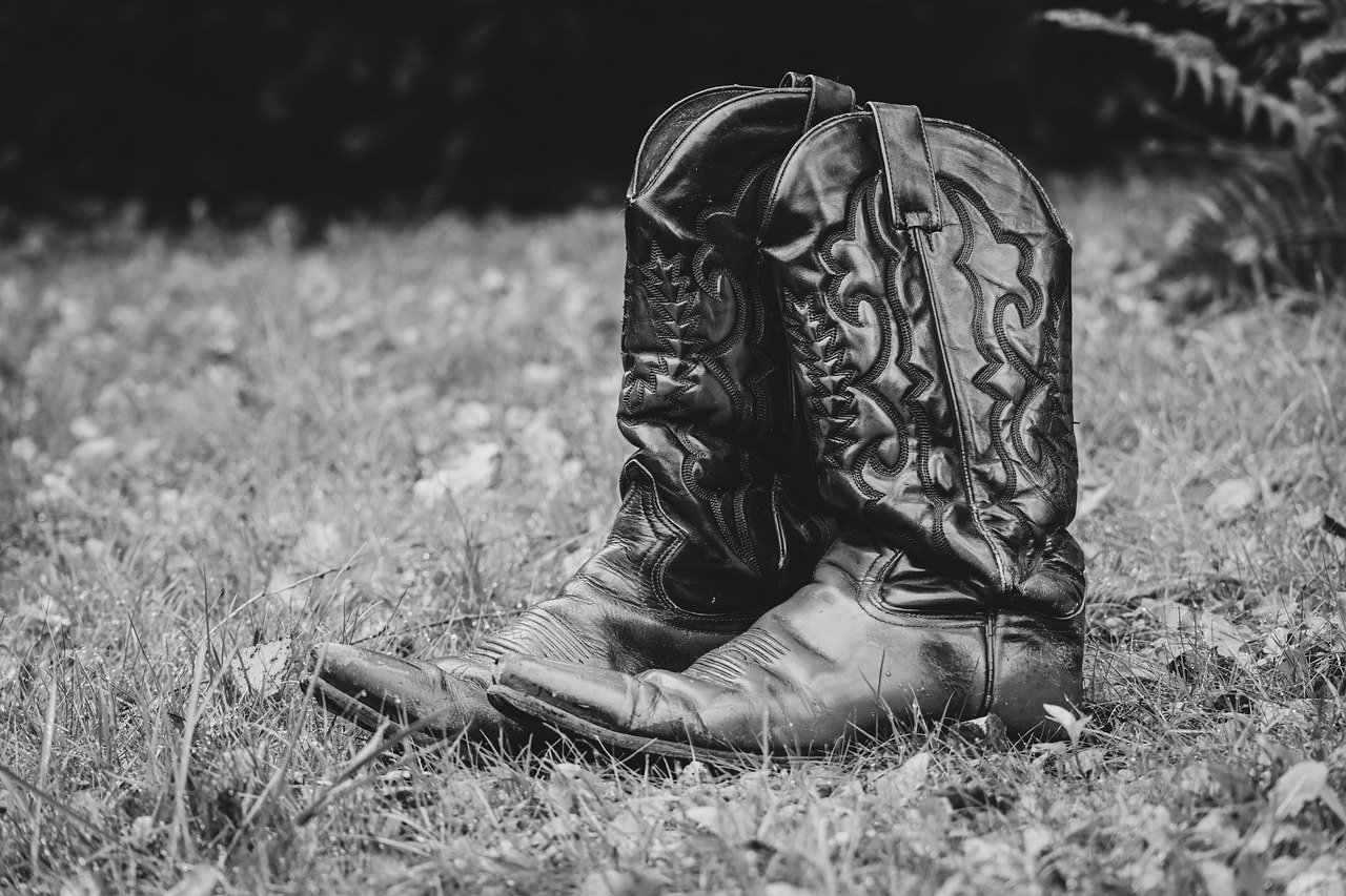 Modest Fashion in Western Academia: Unraveling its Impact on Contemporary Muslim Dress among Maghrebi Diaspora