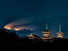 Revitalizing Tourism in Fez through Weekly Cultural Performances: A Call to the Maghrebi Diaspora Maghrebi dancers performing traditional music in Fez's ancient square