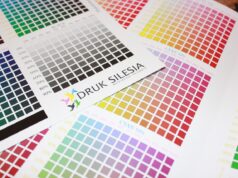 Embracing Modernity while Honoring Tradition: ED Laser Studio’s Moroccan Geometric Stencil Woman applying Moroccan Geometric Stencil on contemporary wall décor