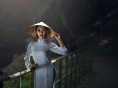 Celebrating Traditional and Personal Outfits for Eid al-Fitr: A Maghrebi Diaspora Guide Woman wearing traditional Maghrebi outfit during Eid al-Fitr celebration
