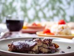 Celebrating Ramadan with Traditional Tunisian Desserts: A Delicious Journey for the Maghrebi Diaspora Families enjoying traditional Tunisian desserts during Ramadan iftar