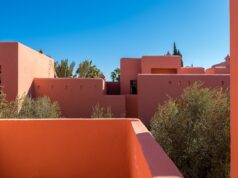 Exploring the Beauty of Morocco: A Sustainable Travel Itinerary for Maghrebi Diaspora Readers Maghrebi family exploring a sustainable eco-resort in Marrakech, Morocco