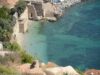 Halal-Friendly Holiday Guide to Alanya, Turkey – A Perfect Getaway for the Maghrebi Diaspora Maghrebi family enjoying a halal-friendly meal at a beachside restaurant in Alanya, Turkey