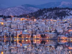 A Look into Morocco’s Cultural Week in Athens: A Celebration for the Maghrebi Diaspora Maghrebi diaspora enjoying Moroccan cultural week in Athens with traditional music and dance
