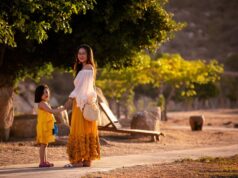 Complete Guide to Mother’s Day 2026: Everything You Need to Know for Maghrebi Diaspora Readers Maghrebi family gathering for Mother's Day 2026 celebration