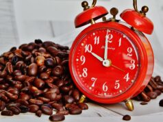 Revive Traditional Algerian Flavors: A Mazagran Coffee Recipe for a Refreshing Summer Drink Family enjoying a refreshing Mazagran Coffee in an Algerian marketplace