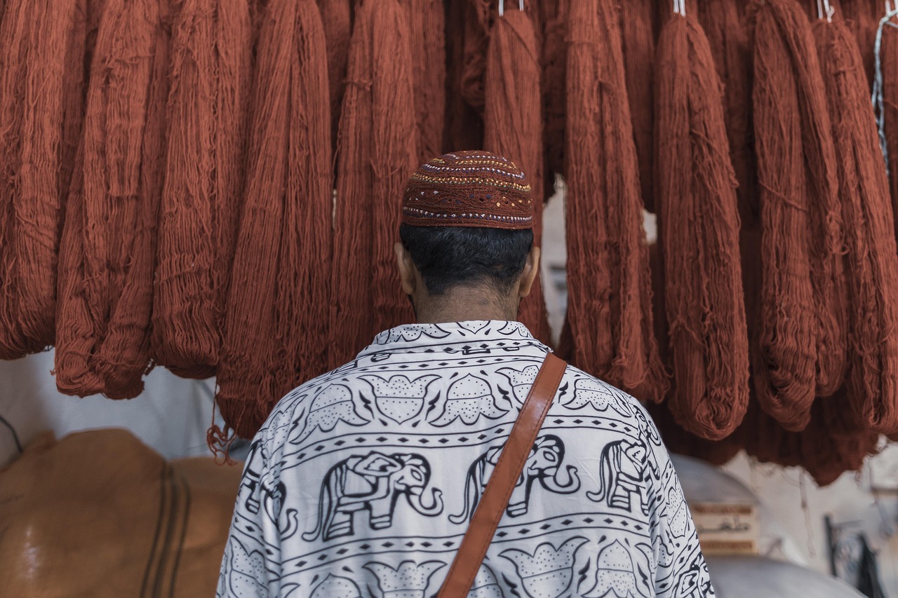 Exploring the Impact of Islamic Culture on Global Fashion: A Journey Through Maghrebi Influence