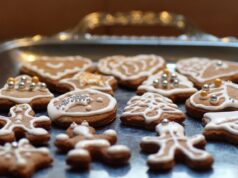 Eid al-Fitr Cookies: Celebrating Tradition with Chef’s Signature Recipes Chef preparing Eid al-Fitr Cookies for family gathering