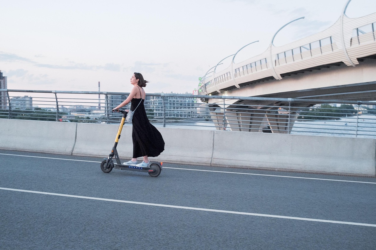 The Rise of Modern Modest Fashion: Exploring Contemporary Muslim Styles among the Maghrebi Diaspora