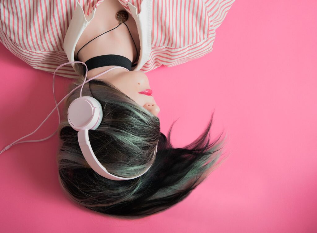 Modern Fashion Trends for Maghrebi Women: Balancing Tradition and Contemporary Style
