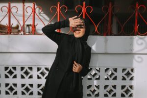 Modern Fashion Trends in Islamic Clothing: A Comprehensive Guide for the Maghrebi Diaspora